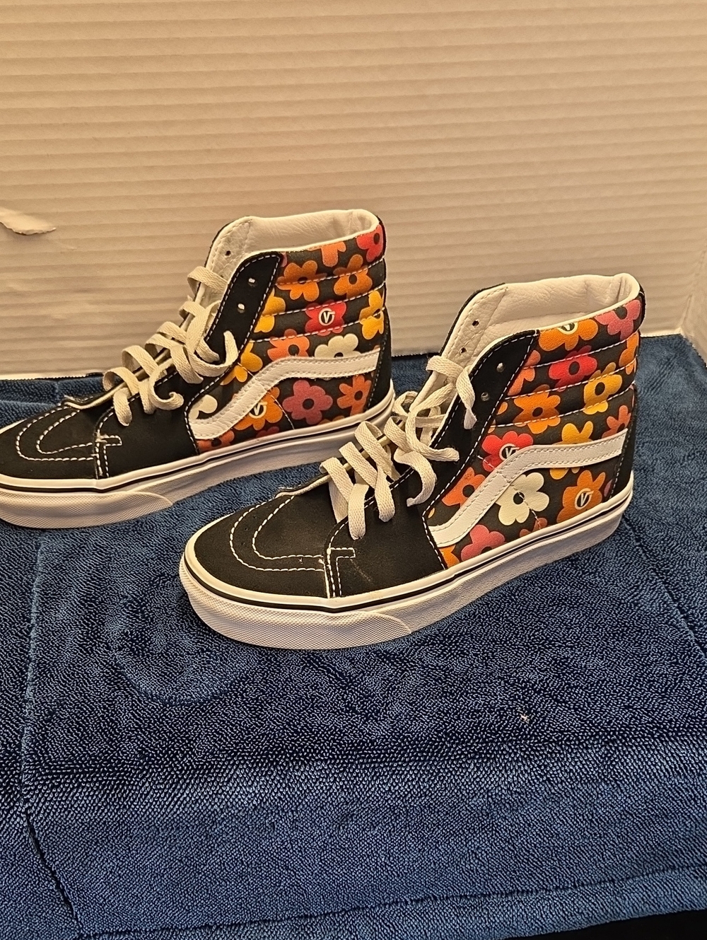 Vans Kids High-Top Sneakers - Black with Orange, Yellow, Pink & White Floral